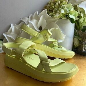 Stuart weitzman Lime Sandals